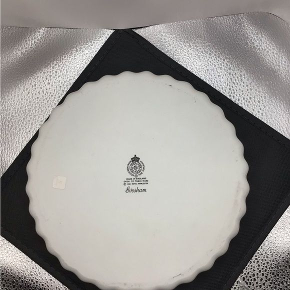 Royal Worcester Made In England 1960s Tart, Quiche, baking fine porcelain. 9in - Picture 2 of 13